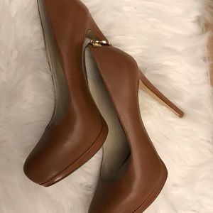 MK heels
